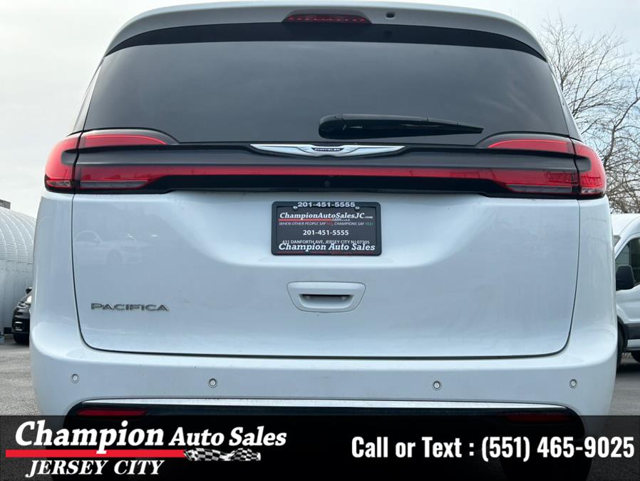 Chrysler Pacifica 2021 in Jersey City, Newark, Bayonne, North Bergen