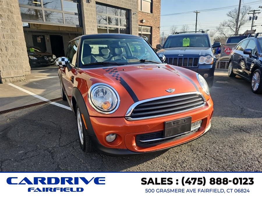 2011 MINI Cooper Hardtop 2dr Cpe, available for sale in New Haven, Connecticut | Performance Auto Sales LLC. New Haven, Connecticut