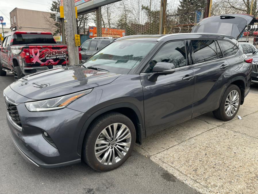 Used 2023 Toyota Highlander in BROOKLYN, New York | Deals on Wheels International Auto. BROOKLYN, New York