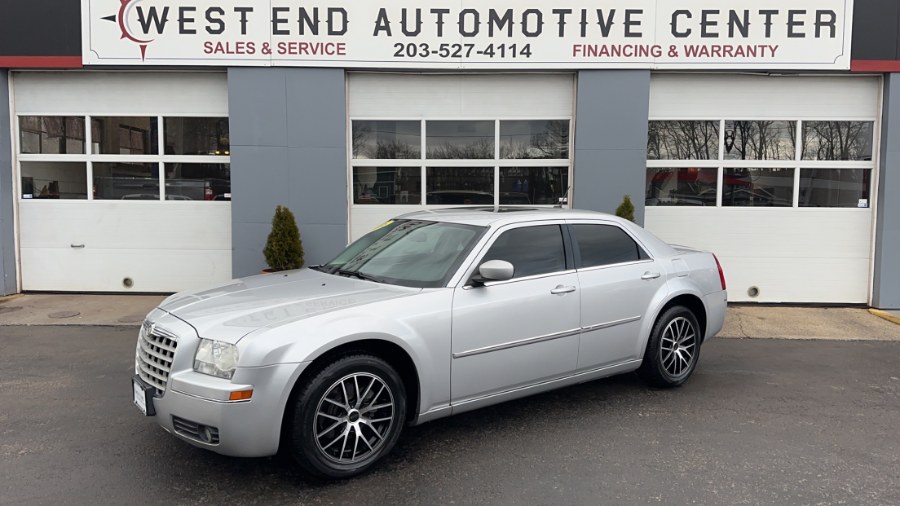 2008 Chrysler 300 4dr Sdn 300 Touring RWD, available for sale in Waterbury, Connecticut | West End Automotive Center. Waterbury, Connecticut