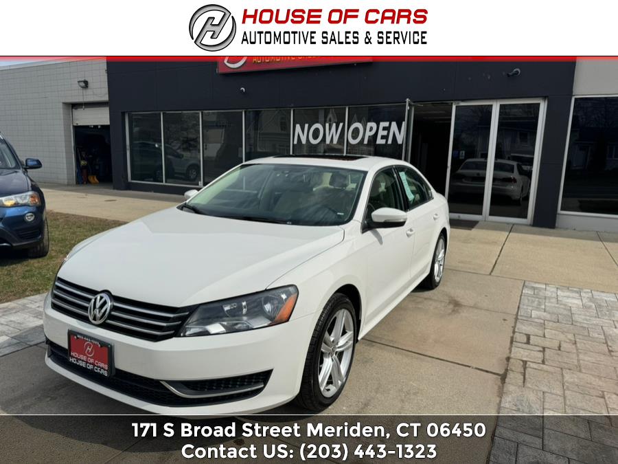 2014 Volkswagen Passat 4dr Sdn 1.8T Auto SE w/Sunroof & Nav PZEV, available for sale in Meriden, Connecticut | House of Cars CT. Meriden, Connecticut