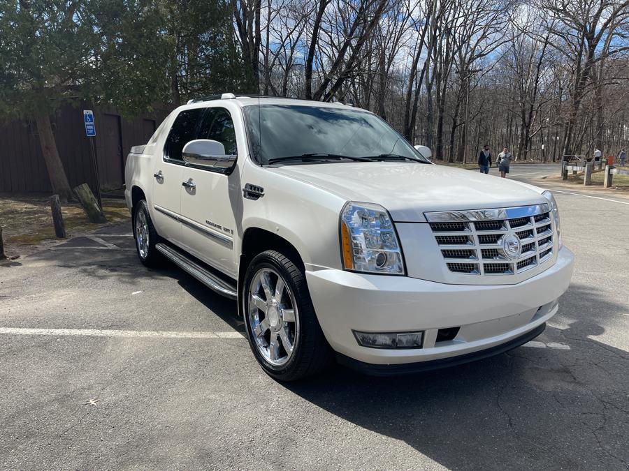 2008 Cadillac Escalade EXT AWD 4dr, available for sale in Plainville, Connecticut | Choice Group LLC Choice Motor Car. Plainville, Connecticut
