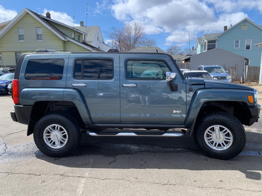 2006 HUMMER H3 4dr 4WD SUV, available for sale in Springfield, Massachusetts | Absolute Motors Inc. Springfield, Massachusetts 2006 HUMMER H3 4dr 4WD SUV, available for sale in Springfield, Massachusetts | Absolute Motors Inc. Springfield, Massachusetts