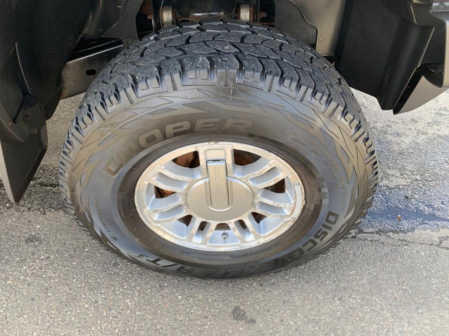 2006 HUMMER H3 4dr 4WD SUV, available for sale in Springfield, Massachusetts | Absolute Motors Inc. Springfield, Massachusetts 2006 HUMMER H3 4dr 4WD SUV, available for sale in Springfield, Massachusetts | Absolute Motors Inc. Springfield, Massachusetts