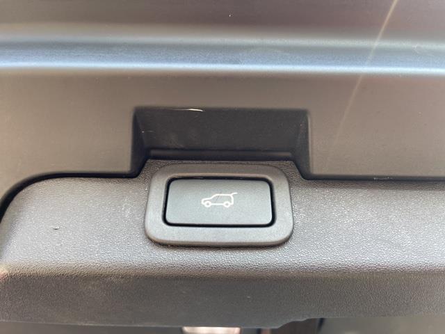 2020 Land Rover Discovery SE, available for sale in Freehold, New Jersey | Shop Auto. Freehold, New Jersey 2020 Land Rover Discovery SE, available for sale in Freehold, New Jersey | Shop Auto. Freehold, New Jersey