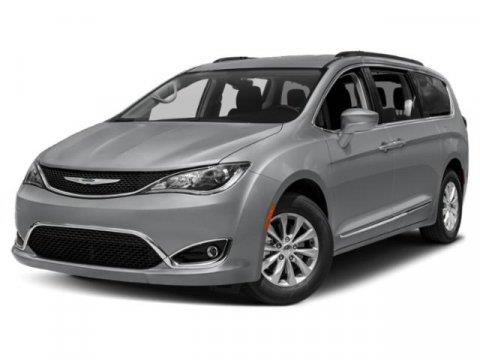 Used 2018 Chrysler Pacifica in Fort Lauderdale, Florida | CarLux Fort Lauderdale. Fort Lauderdale, Florida