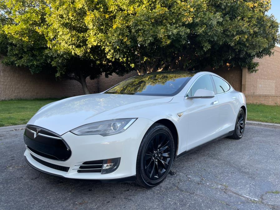 2013 Tesla Model S 85 4dr Sdn, available for sale in Garden Grove, California | OC Cars and Credit. Garden Grove, California