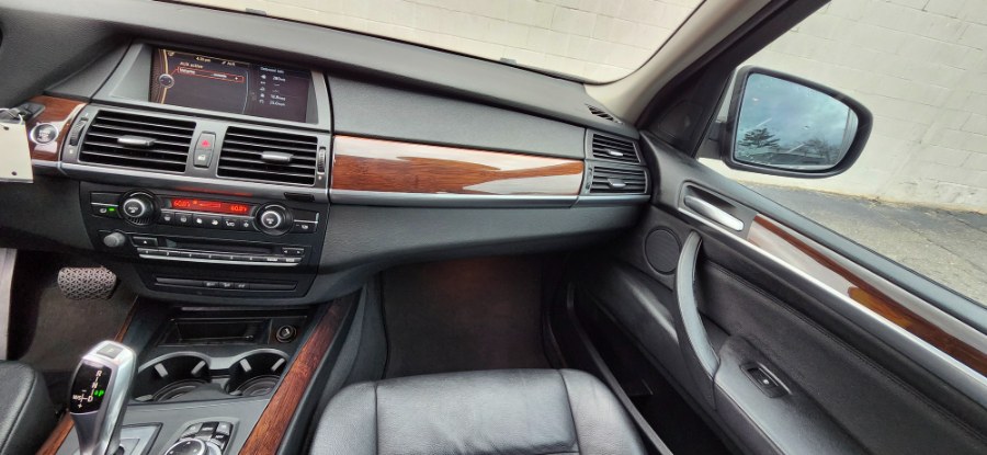 2010 BMW X5 AWD 4dr 30i, available for sale in Clinton, Connecticut | M&M Motors International. Clinton, Connecticut 2010 BMW X5 AWD 4dr 30i, available for sale in Clinton, Connecticut | M&M Motors International. Clinton, Connecticut