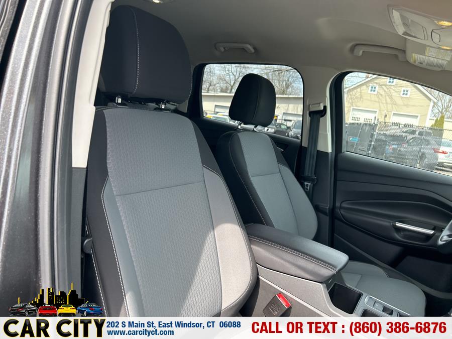 2017 Ford Escape SE 4WD, available for sale in East Windsor, Connecticut | Car City LLC. East Windsor, Connecticut 2017 Ford Escape SE 4WD, available for sale in East Windsor, Connecticut | Car City LLC. East Windsor, Connecticut