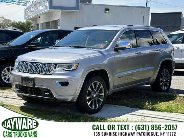Used 2017 Jeep Grand Cherokee in PATCHOGUE, New York | JAYWARE CARS TRUCKS VANS. PATCHOGUE, New York