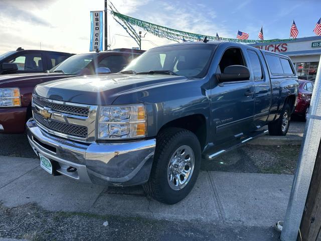 Used 2013 Chevrolet Silverado 1500 in Patchogue, New York | Jayware Cars Trucks Vans. Patchogue, New York