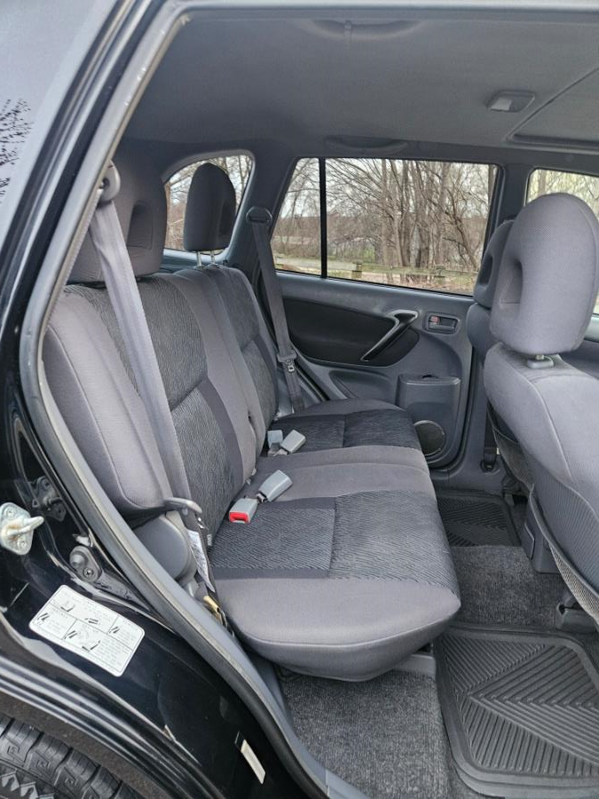 2002 Toyota RAV4 4dr Auto 4WD (Natl), available for sale in New Britain, Connecticut | Supreme Automotive. New Britain, Connecticut 2002 Toyota RAV4 4dr Auto 4WD (Natl), available for sale in New Britain, Connecticut | Supreme Automotive. New Britain, Connecticut