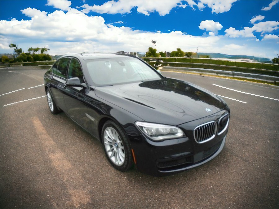 2015 BMW 7 Series 4dr Sdn 750i xDrive AWD, available for sale in Waterbury, Connecticut | Jim Juliani Motors. Waterbury, Connecticut