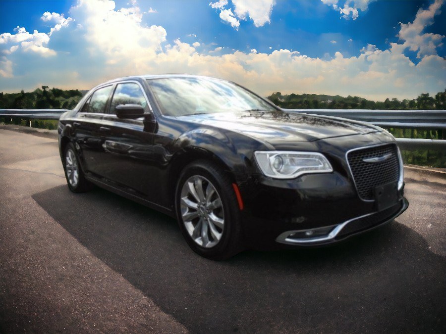 2019 Chrysler 300 Touring AWD, available for sale in Waterbury, Connecticut | Jim Juliani Motors. Waterbury, Connecticut