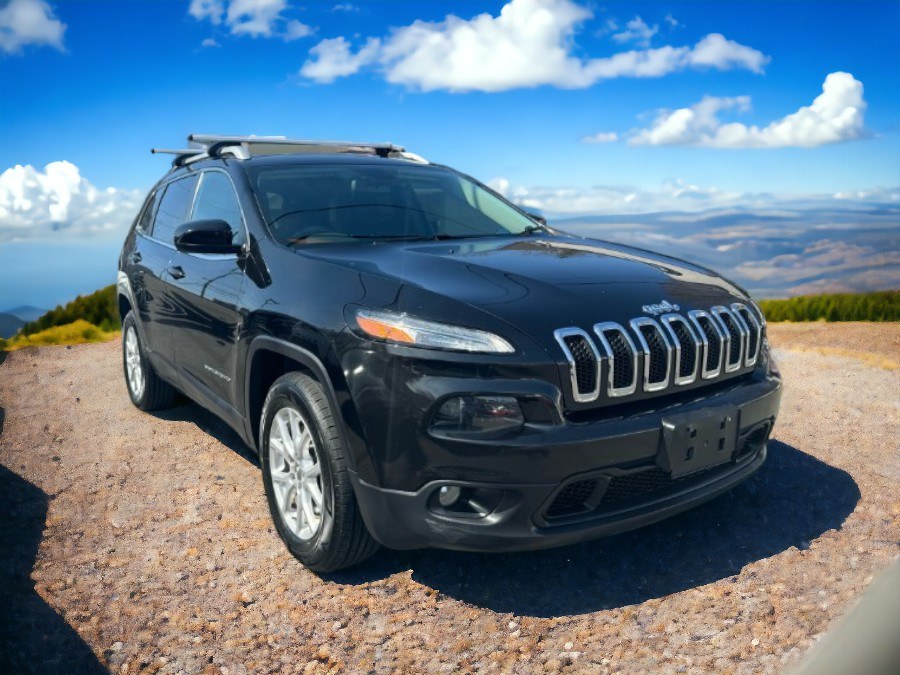 2014 Jeep Cherokee 4WD 4dr Latitude, available for sale in Waterbury, Connecticut | Jim Juliani Motors. Waterbury, Connecticut