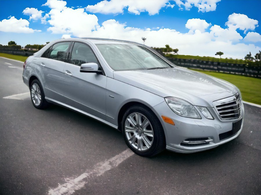 2012 Mercedes-Benz E-Class 4dr Sdn E350 Luxury 4MATIC, available for sale in Waterbury, Connecticut | Jim Juliani Motors. Waterbury, Connecticut