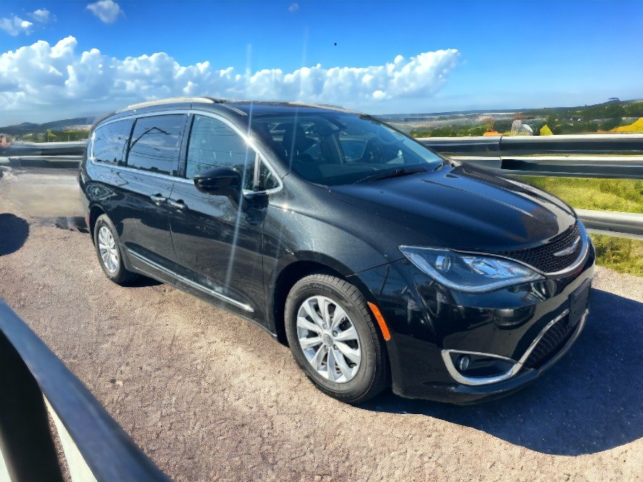 2017 Chrysler Pacifica Touring Plus FWD, available for sale in Waterbury, Connecticut | Jim Juliani Motors. Waterbury, Connecticut