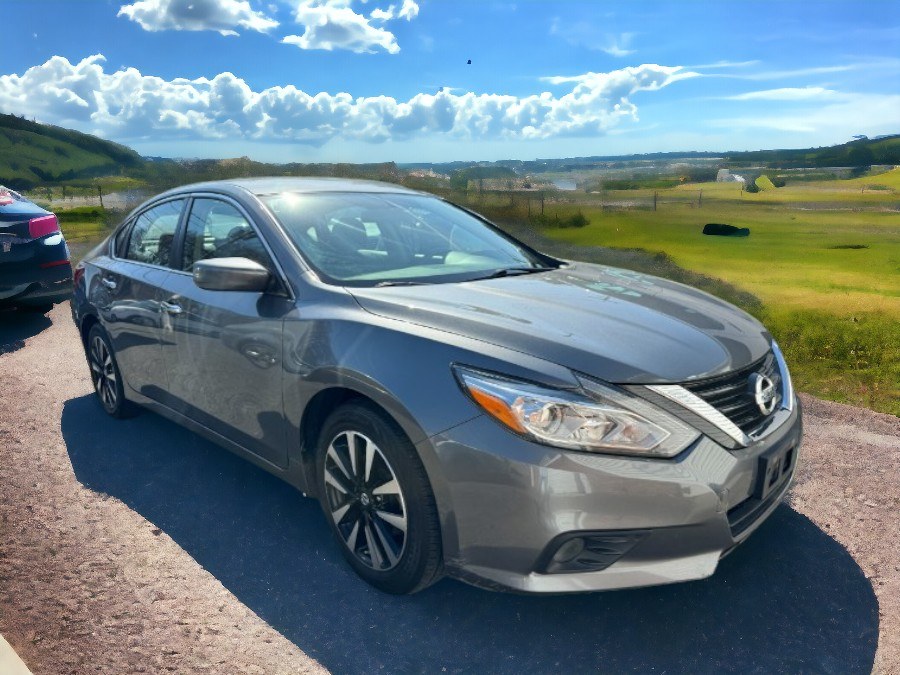 Used 2018 Nissan Altima in Waterbury, Connecticut | Jim Juliani Motors. Waterbury, Connecticut