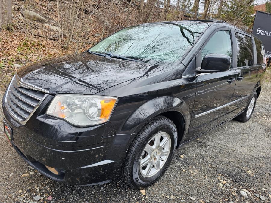 Used 2009 Chrysler Town & Country in Bloomingdale, New Jersey | Bloomingdale Auto Group. Bloomingdale, New Jersey