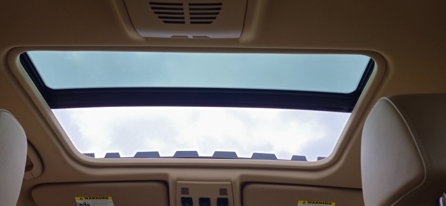 2009 BMW 3 Series 4dr Sdn 328i xDrive AWD, available for sale in Clinton, Connecticut | M&M Motors International. Clinton, Connecticut 2009 BMW 3 Series 4dr Sdn 328i xDrive AWD, available for sale in Clinton, Connecticut | M&M Motors International. Clinton, Connecticut