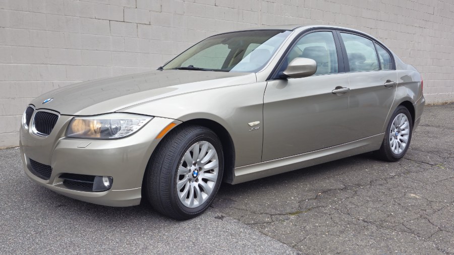 2009 BMW 3 Series 4dr Sdn 328i xDrive AWD, available for sale in Clinton, Connecticut | M&M Motors International. Clinton, Connecticut