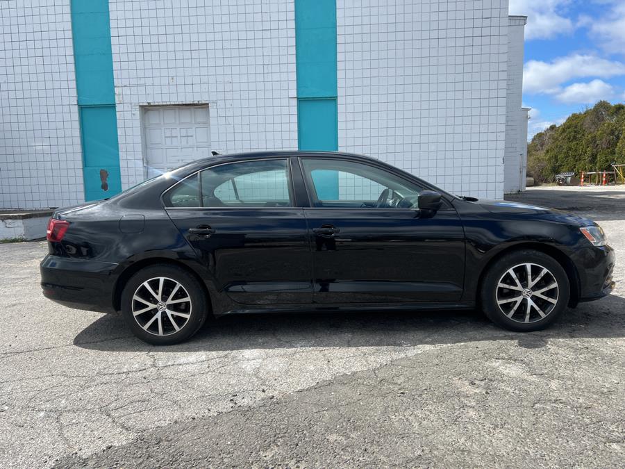 2016 Volkswagen Jetta Sedan 4dr Auto 1.4T SE w/Connectivity, available for sale in Milford, Connecticut | Dealertown Auto Wholesalers. Milford, Connecticut