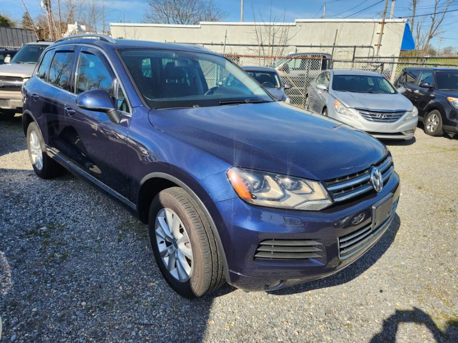 2013 Volkswagen Touareg 4dr VR6 Lux, available for sale in West Babylon, New York | SGM Auto Sales. West Babylon, New York