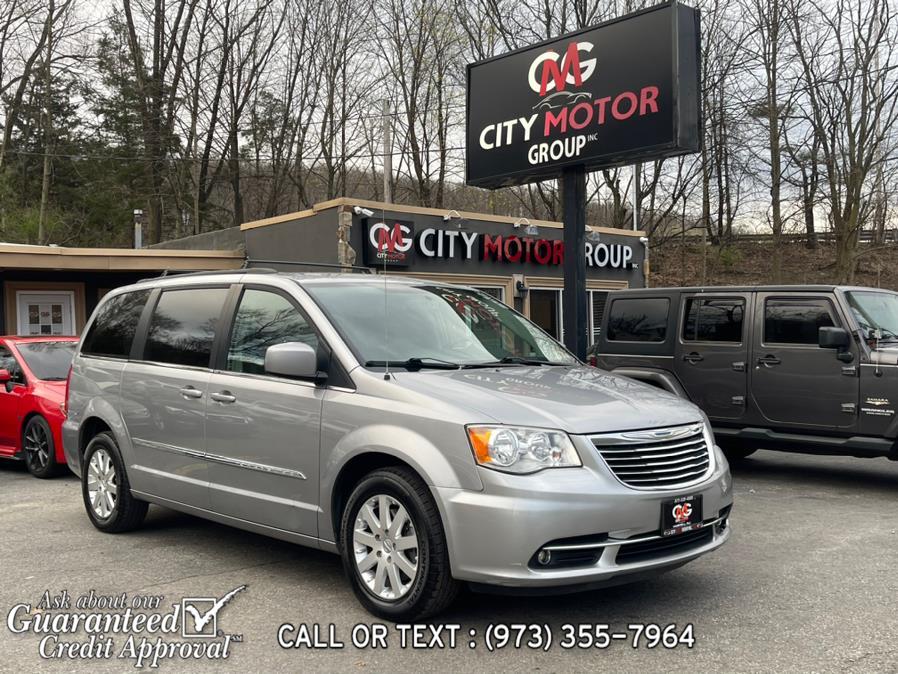 Used 2015 Chrysler Town & Country in Haskell, New Jersey | City Motor Group Inc.. Haskell, New Jersey