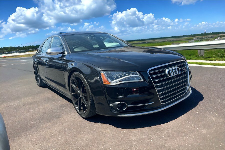 2013 Audi S8 4dr Sdn, available for sale in Waterbury, Connecticut | Jim Juliani Motors. Waterbury, Connecticut