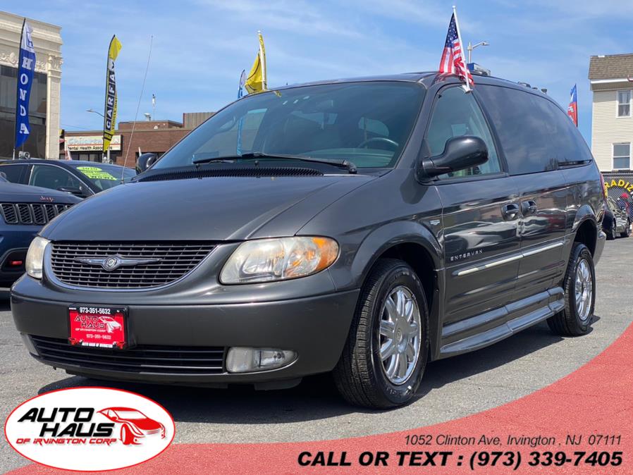 Used 2004 Chrysler Town & Country in Irvington , New Jersey | Auto Haus of Irvington Corp. Irvington , New Jersey