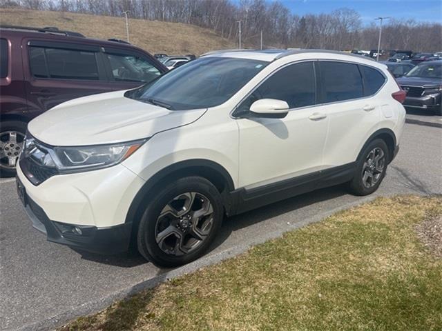 Used 2017 Honda Cr-v in Avon, Connecticut | Sullivan Automotive Group. Avon, Connecticut