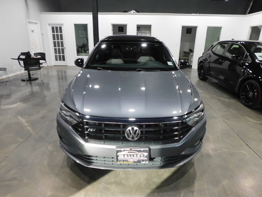 2019 Volkswagen Jetta R-Line photo 4