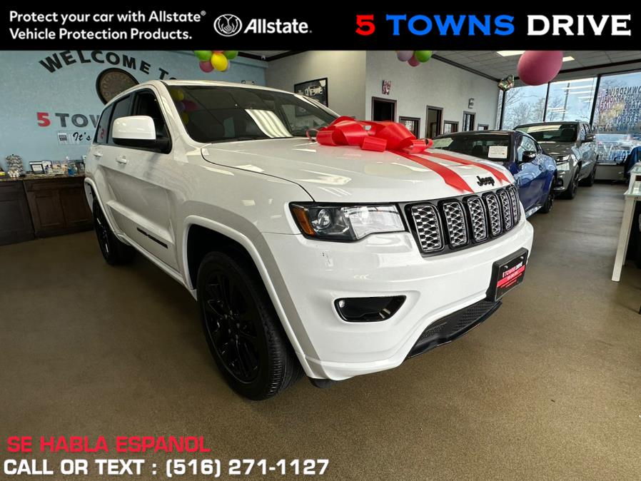 2018 Jeep Grand Cherokee Altitude 4x4 *Ltd Avail*, available for sale in Inwood, New York | 5 Towns Drive. Inwood, New York