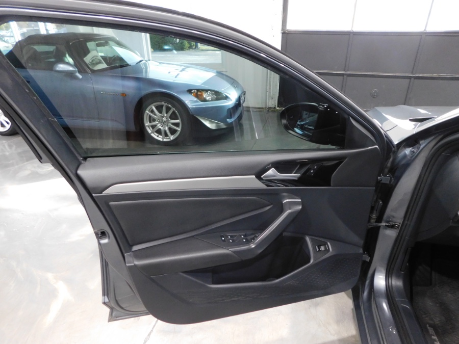 2019 Volkswagen Jetta R-Line Auto w/SULEV, available for sale in Lodi, New Jersey | Soliman Motors. Lodi, New Jersey 2019 Volkswagen Jetta R-Line Auto w/SULEV, available for sale in Lodi, New Jersey | Soliman Motors. Lodi, New Jersey