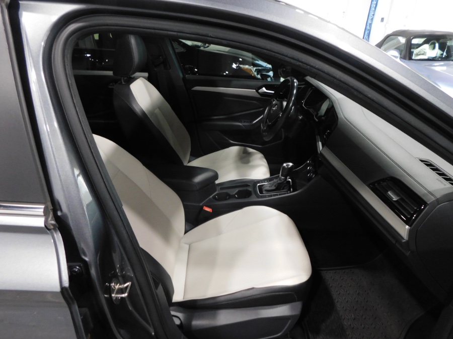 2019 Volkswagen Jetta R-Line Auto w/SULEV, available for sale in Lodi, New Jersey | Soliman Motors. Lodi, New Jersey 2019 Volkswagen Jetta R-Line Auto w/SULEV, available for sale in Lodi, New Jersey | Soliman Motors. Lodi, New Jersey