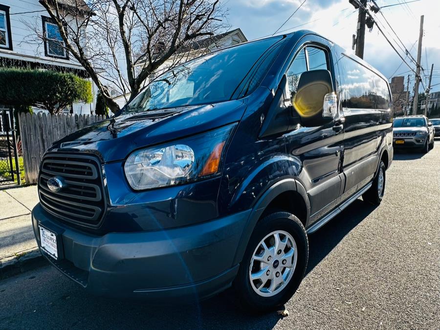 2019 Ford TRANSIT T-150 130" Low Rf 8600 GVWR Sliding RH Dr, available for sale in Port Chester, New York | JC Lopez Auto Sales Corp. Port Chester, New York