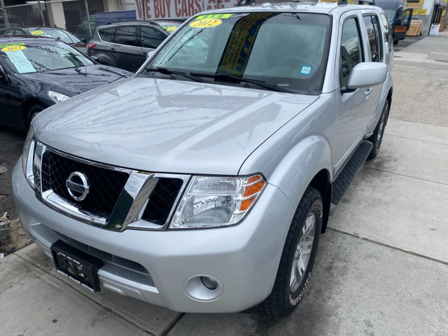 Used 2012 Nissan Pathfinder in Middle Village, New York | Middle Village Motors . Middle Village, New York