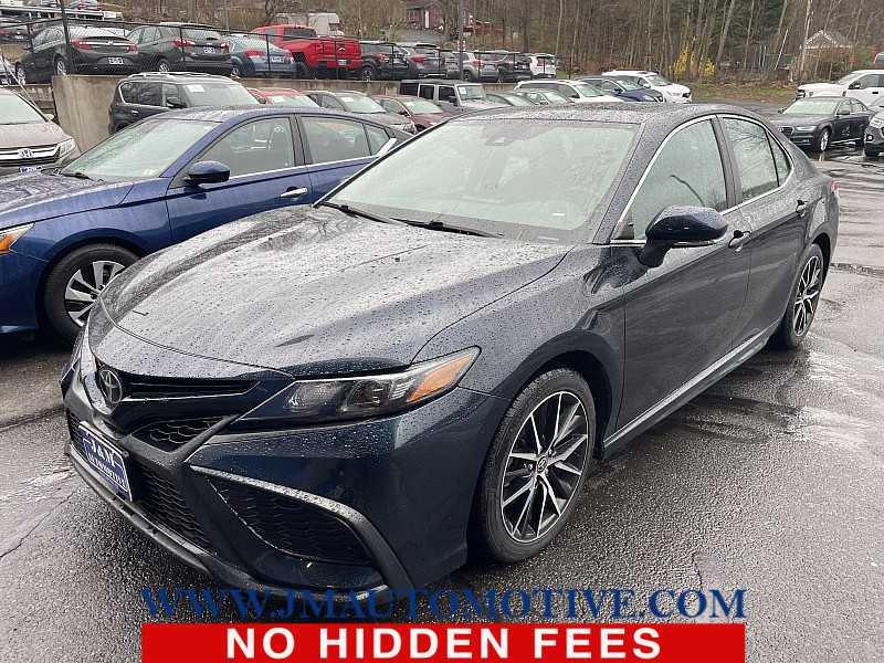 Used 2021 Toyota Camry in Naugatuck, Connecticut | J&M Automotive Sls&Svc LLC. Naugatuck, Connecticut