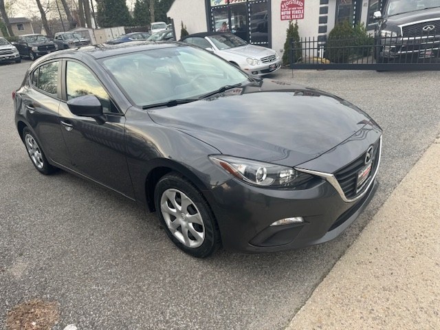 Used 2016 Mazda Mazda3 in Huntington Station, New York | Huntington Auto Mall. Huntington Station, New York