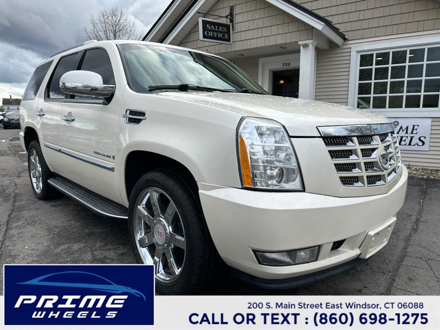 Used 2009 Cadillac Escalade in East Windsor, Connecticut | Prime Wheels. East Windsor, Connecticut