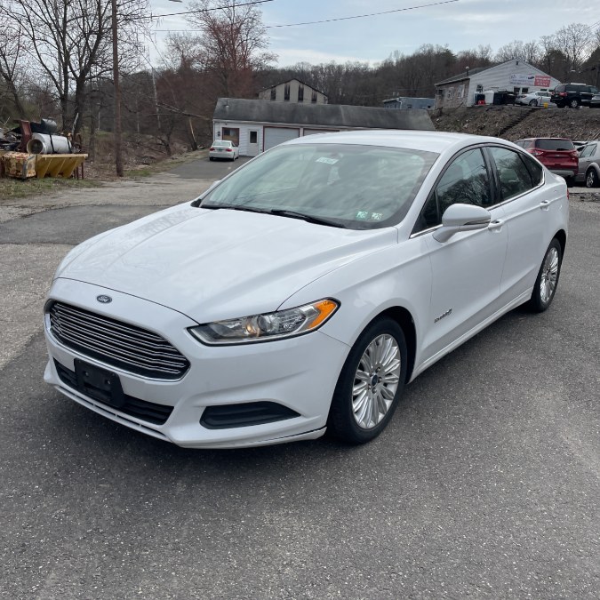 Used 2015 Ford Fusion in Naugatuck, Connecticut | Riverside Motorcars, LLC. Naugatuck, Connecticut
