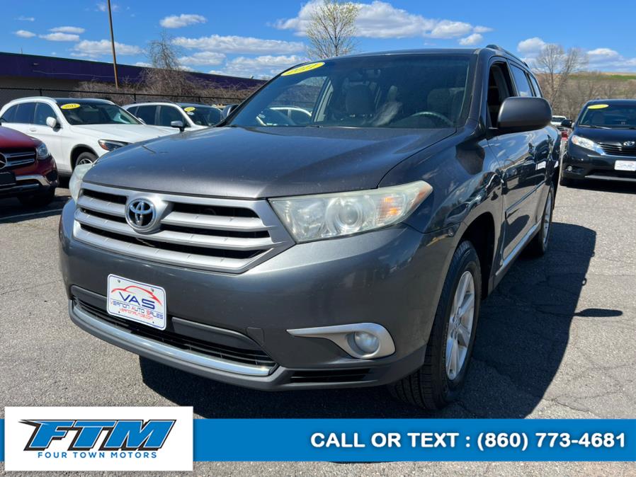 2011 Toyota Highlander 4WD 4dr V6 SE, available for sale in Somers, Connecticut | Four Town Motors LLC. Somers, Connecticut