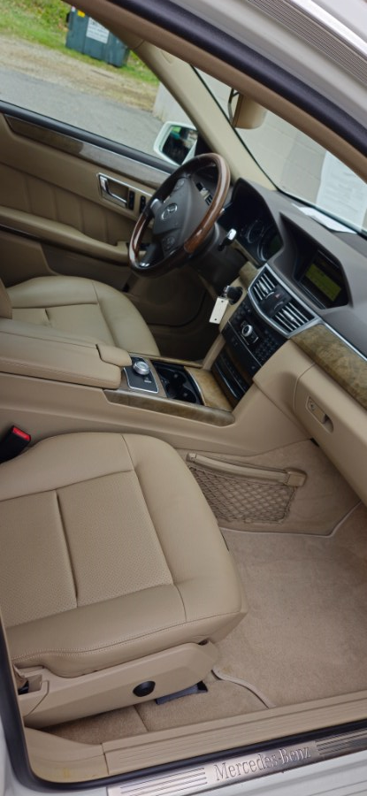 2011 Mercedes-Benz E-Class 4dr Sdn E350 Luxury 4MATIC, available for sale in Clinton, Connecticut | M&M Motors International. Clinton, Connecticut 2011 Mercedes-Benz E-Class 4dr Sdn E350 Luxury 4MATIC, available for sale in Clinton, Connecticut | M&M Motors International. Clinton, Connecticut