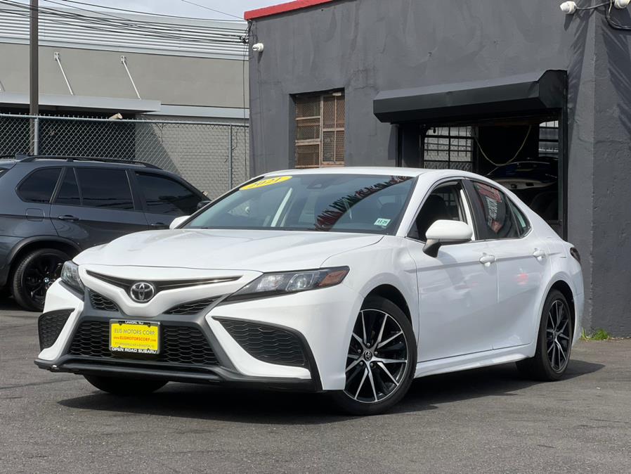 2021 Toyota Camry SE Nightshade Auto (Natl), available for sale in Irvington, New Jersey | Elis Motors Corp. Irvington, New Jersey