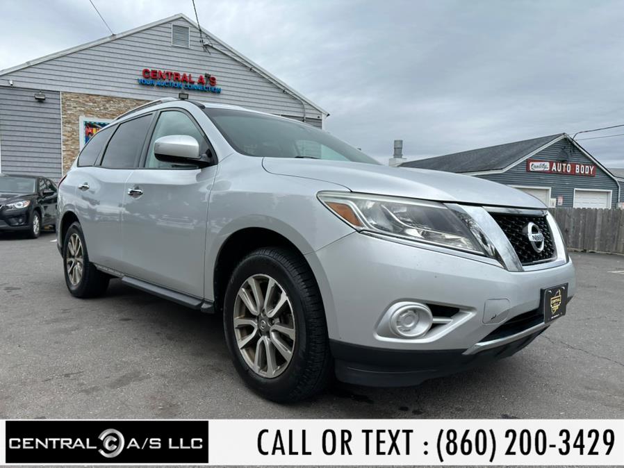 2013 Nissan Pathfinder 4WD 4dr SL, available for sale in East Windsor, Connecticut | Central A/S LLC. East Windsor, Connecticut