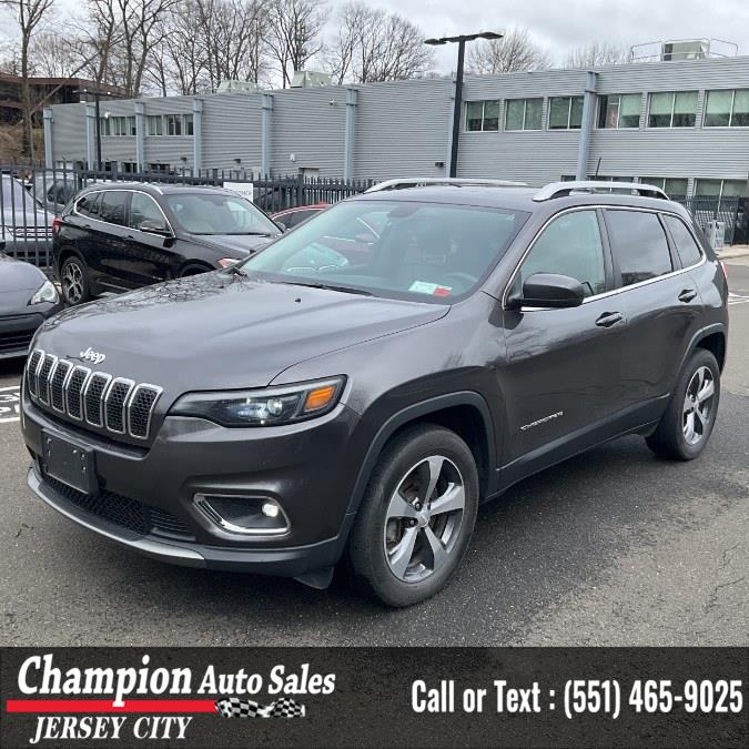 Used 2019 Jeep Cherokee in Jersey City, New Jersey | Champion Auto Sales. Jersey City, New Jersey
