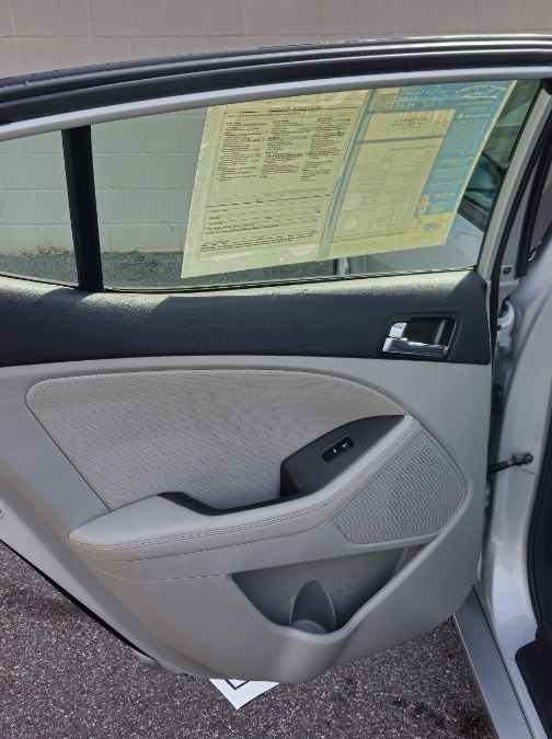 2011 Kia Optima 4dr Sdn 2.4L Auto EX, available for sale in Clinton, Connecticut | M&M Motors International. Clinton, Connecticut 2011 Kia Optima 4dr Sdn 2.4L Auto EX, available for sale in Clinton, Connecticut | M&M Motors International. Clinton, Connecticut