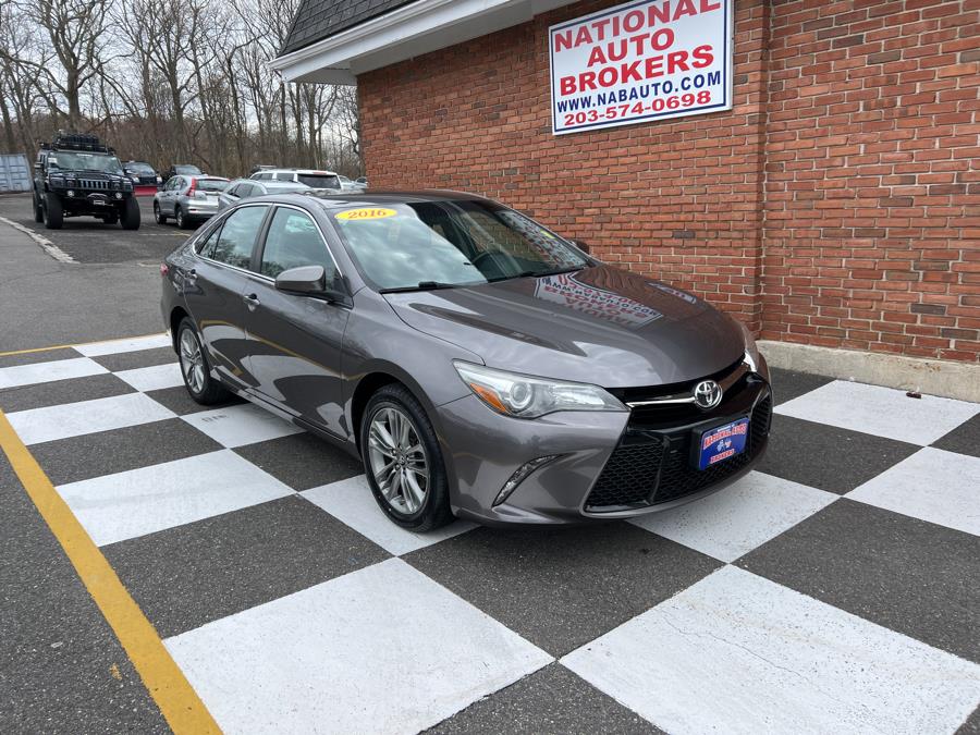 2016 Toyota Camry 4dr Sdn I4 Auto SE, available for sale in Waterbury, Connecticut | National Auto Brokers, Inc.. Waterbury, Connecticut