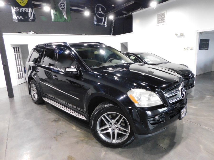 Used 2009 Mercedes-Benz GL-Class in Lodi, New Jersey | Soliman Motors. Lodi, New Jersey