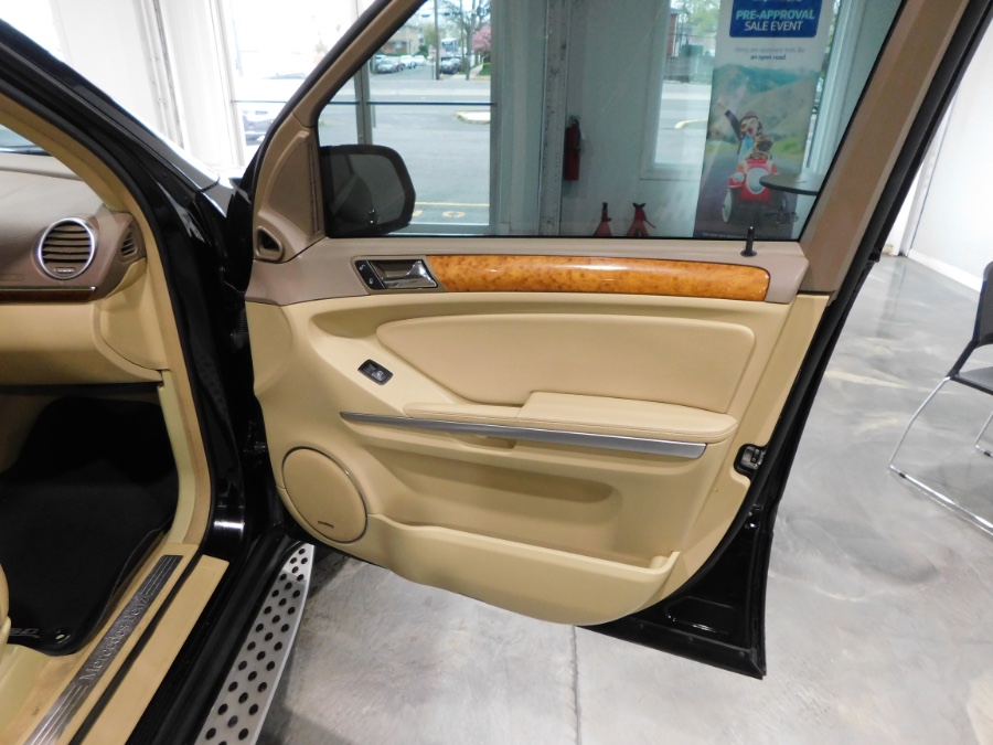 2009 Mercedes-Benz GL-Class 4MATIC 4dr 4.6L, available for sale in Lodi, New Jersey | Soliman Motors. Lodi, New Jersey 2009 Mercedes-Benz GL-Class 4MATIC 4dr 4.6L, available for sale in Lodi, New Jersey | Soliman Motors. Lodi, New Jersey